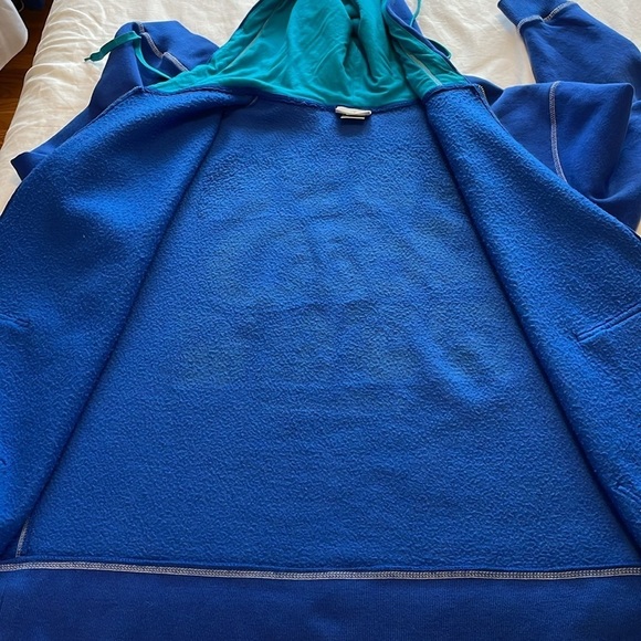 WALT DISNEY WORLD 2020 Blue XL‎ Zip Up Character Hoodie Disney Parks Graphic - Picture 7 of 10